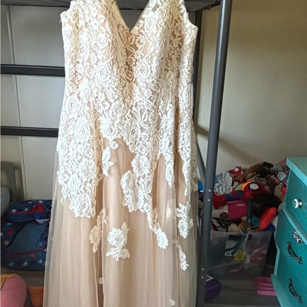 JJs House Lace Wedding Dress in Cream and White